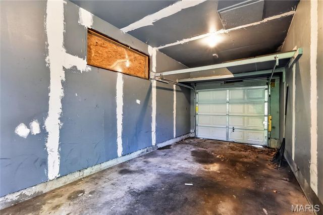 9866 Lawnview Drive, St Louis, MO 63136