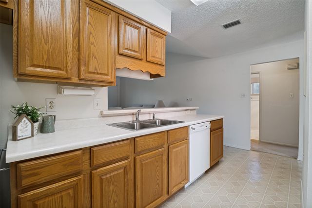 1728 Roundrock Trail, Mesquite, TX 75149