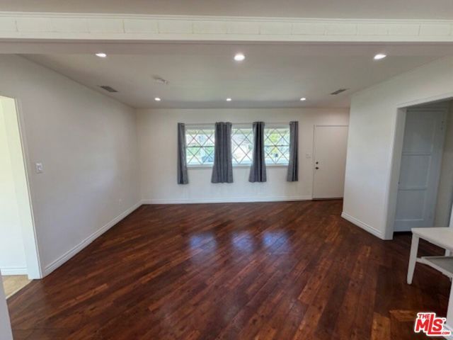 17400 Cantlay Street, Van Nuys (los Angeles), CA 91406