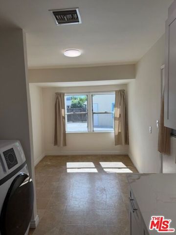 17400 Cantlay Street, Van Nuys (los Angeles), CA 91406