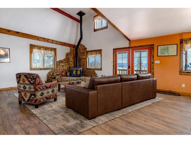 146 Selkirk Ln, Jefferson, CO 80456