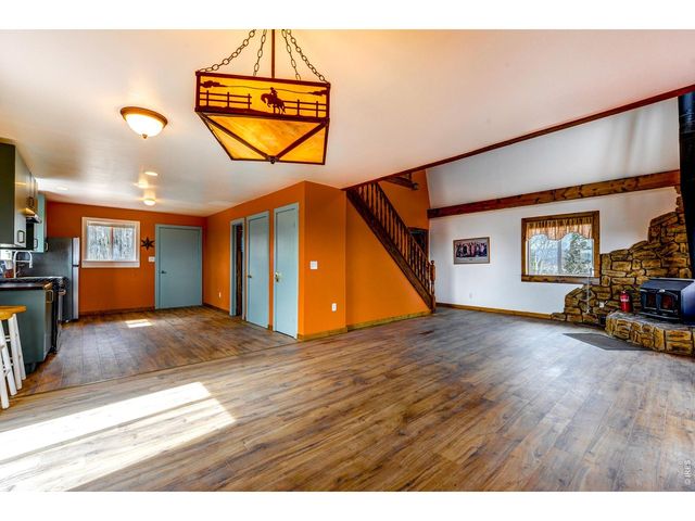 146 Selkirk Ln, Jefferson, CO 80456