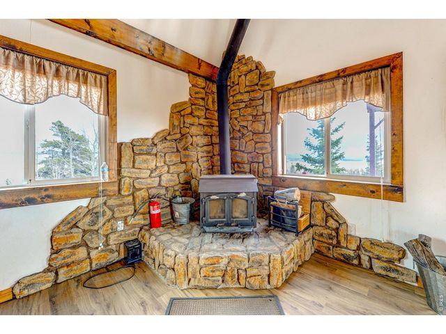 146 Selkirk Ln, Jefferson, CO 80456