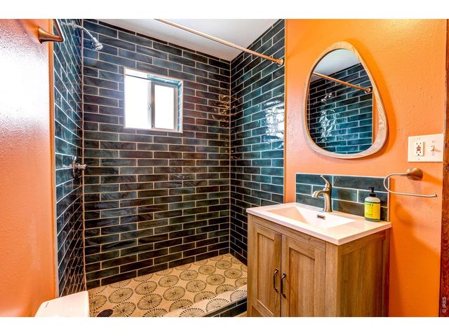 146 Selkirk Ln, Jefferson, CO 80456