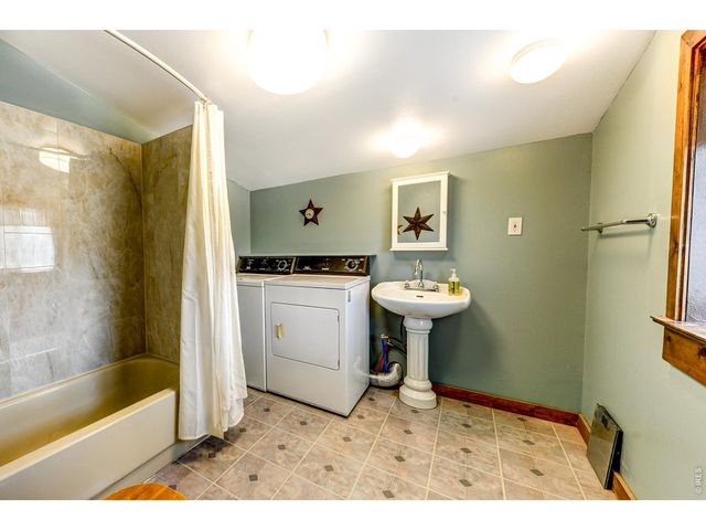 146 Selkirk Ln, Jefferson, CO 80456