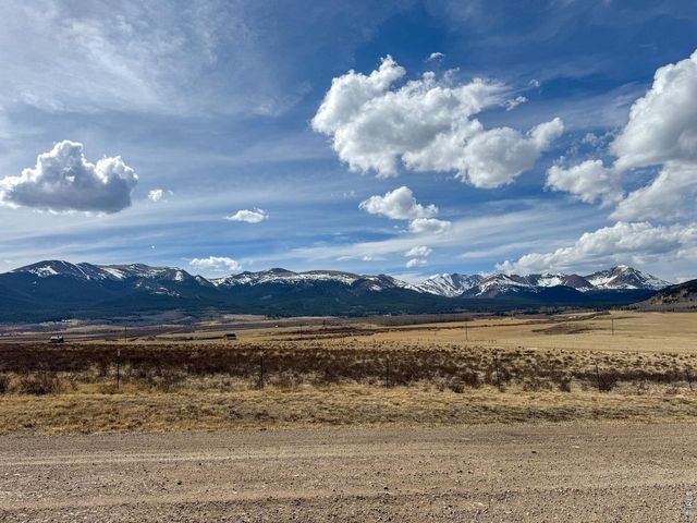 146 Selkirk Ln, Jefferson, CO 80456