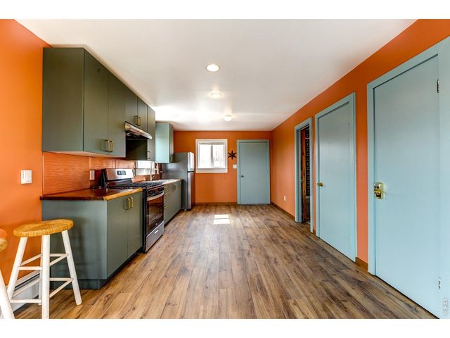 146 Selkirk Ln, Jefferson, CO 80456
