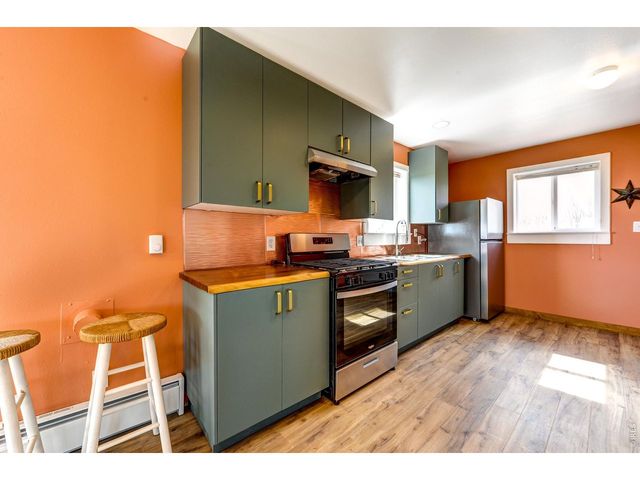 146 Selkirk Ln, Jefferson, CO 80456