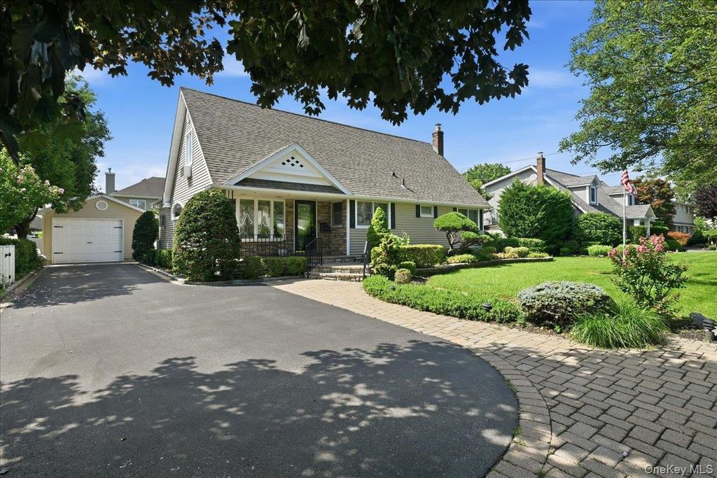 672 Westbury Avenue, Westbury, NY 11590