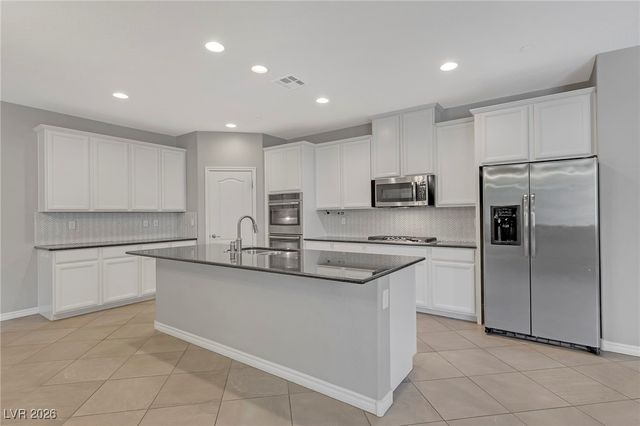 1008 Solaris Glow Street, Henderson, NV 89052