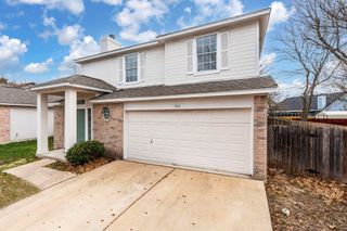 210 Summerside Ave, Lockhart, TX 78644