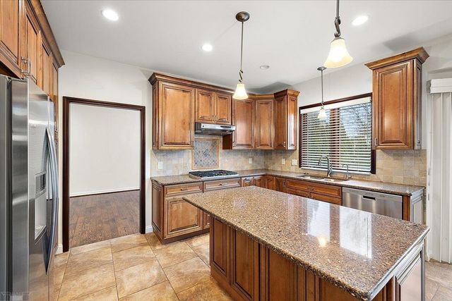 49312 Walnut Creek Drive, Macomb Twp, MI 48044