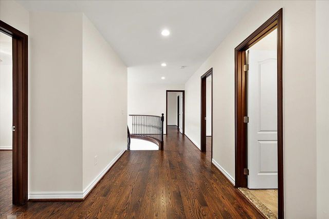 49312 Walnut Creek Drive, Macomb Twp, MI 48044