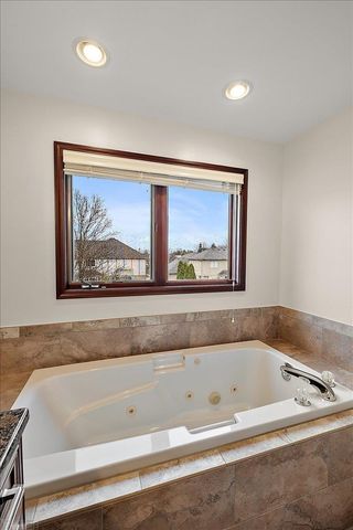 49312 Walnut Creek Drive, Macomb Twp, MI 48044