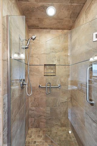 49312 Walnut Creek Drive, Macomb Twp, MI 48044