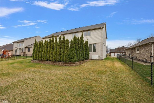 49312 Walnut Creek Drive, Macomb Twp, MI 48044