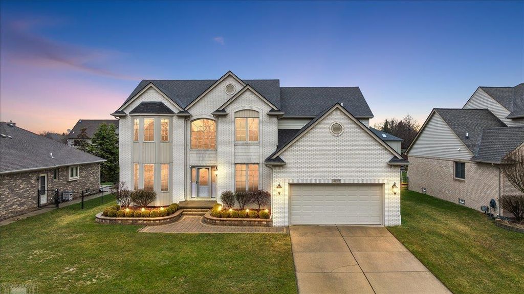 49312 Walnut Creek Drive, Macomb Twp, MI 48044