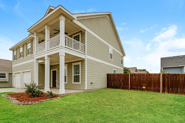 2209 Windsor Farms Drive, Denton, TX 76207