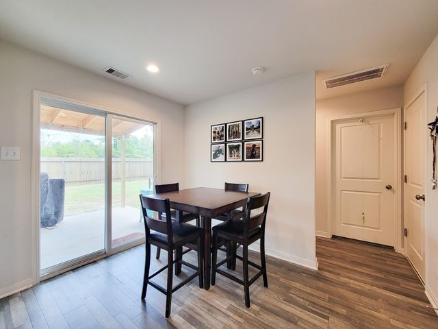 111 Avalon Drive, Huntsville, TX 77320