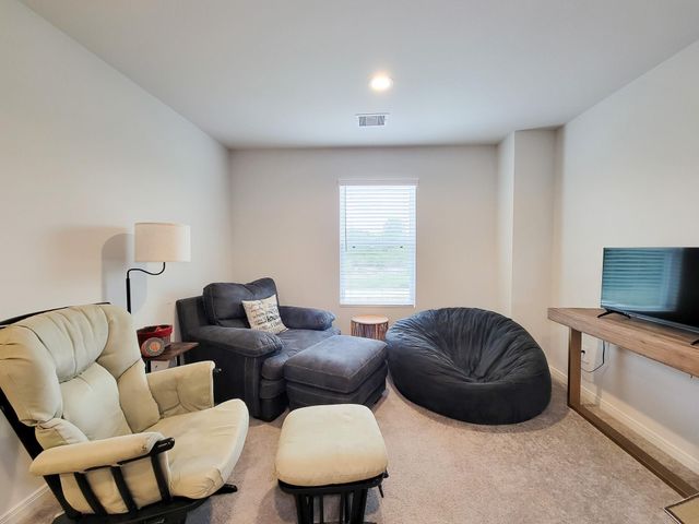111 Avalon Drive, Huntsville, TX 77320