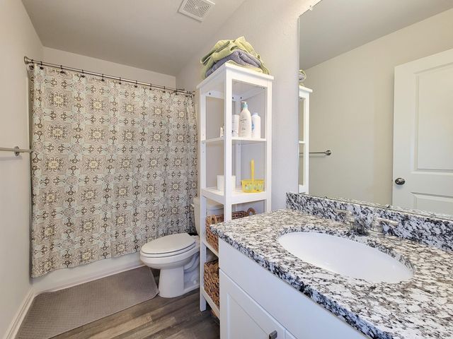 111 Avalon Drive, Huntsville, TX 77320