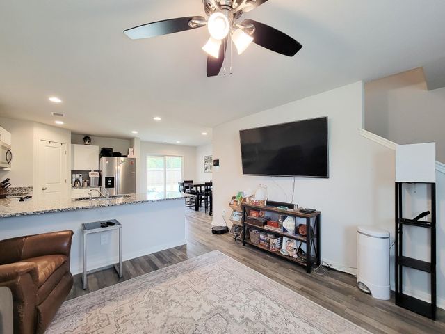 111 Avalon Drive, Huntsville, TX 77320