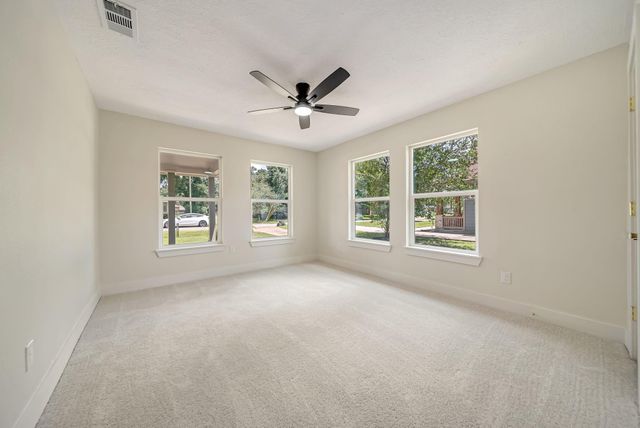 717 Clayton Street, Tomball, TX 77375