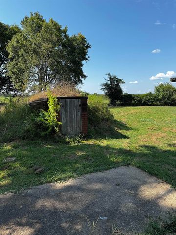 9878 Highway 64, Clarksville, AR 72830