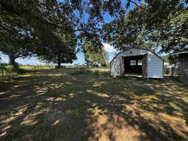 9878 Highway 64, Clarksville, AR 72830