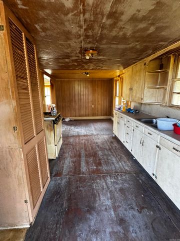 9878 Highway 64, Clarksville, AR 72830