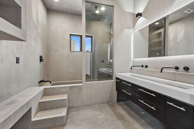 1412 W Fuller Street, Chicago, IL 60608