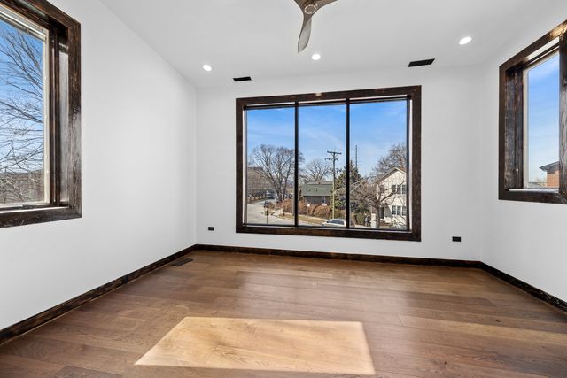 1412 W Fuller Street, Chicago, IL 60608