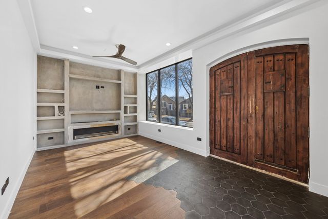 1412 W Fuller Street, Chicago, IL 60608