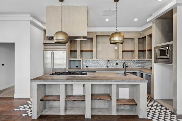 1412 W Fuller Street, Chicago, IL 60608