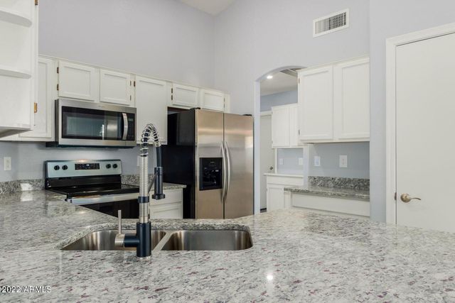 109 W Helena Drive, Phoenix, AZ 85023