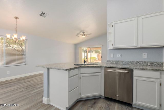 109 W Helena Drive, Phoenix, AZ 85023