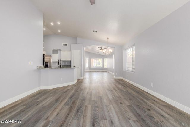 109 W Helena Drive, Phoenix, AZ 85023