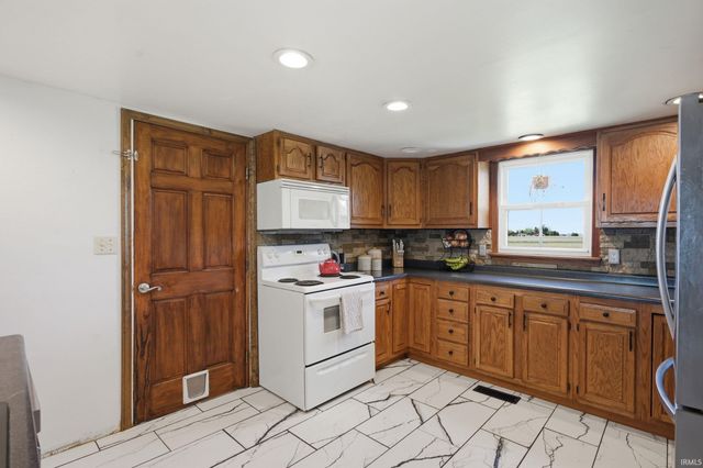 5850 W 100, Tipton, IN 46072