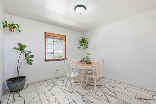 5850 W 100, Tipton, IN 46072