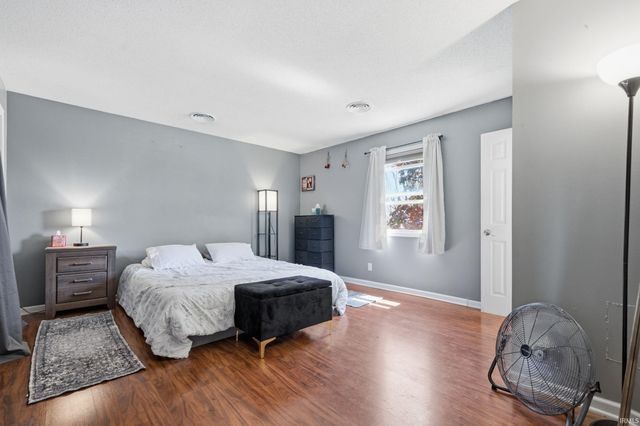 5850 W 100, Tipton, IN 46072