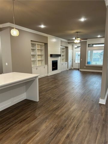 1120 Flat Rock Street, Bentonville, AR 72713