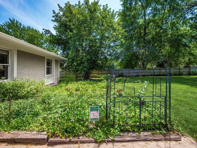 623 Park Road, Worthington, OH 43085