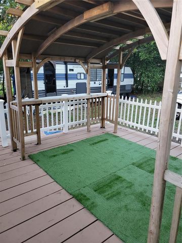 5548 11TH STREET, Zephyrhills, FL 33542