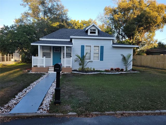 5548 11TH STREET, Zephyrhills, FL 33542