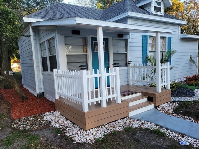 5548 11TH STREET, Zephyrhills, FL 33542