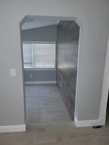 5548 11TH STREET, Zephyrhills, FL 33542