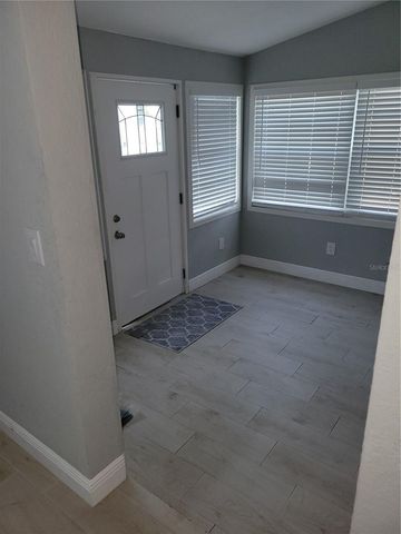 5548 11TH STREET, Zephyrhills, FL 33542