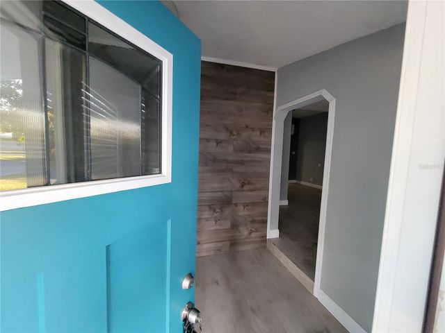 5548 11TH STREET, Zephyrhills, FL 33542