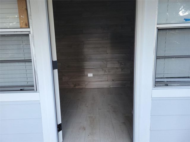 5548 11TH STREET, Zephyrhills, FL 33542