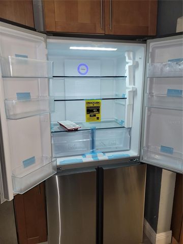 5548 11TH STREET, Zephyrhills, FL 33542